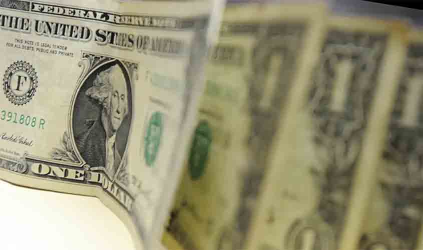 Dólar obteve leve queda no último fechamento