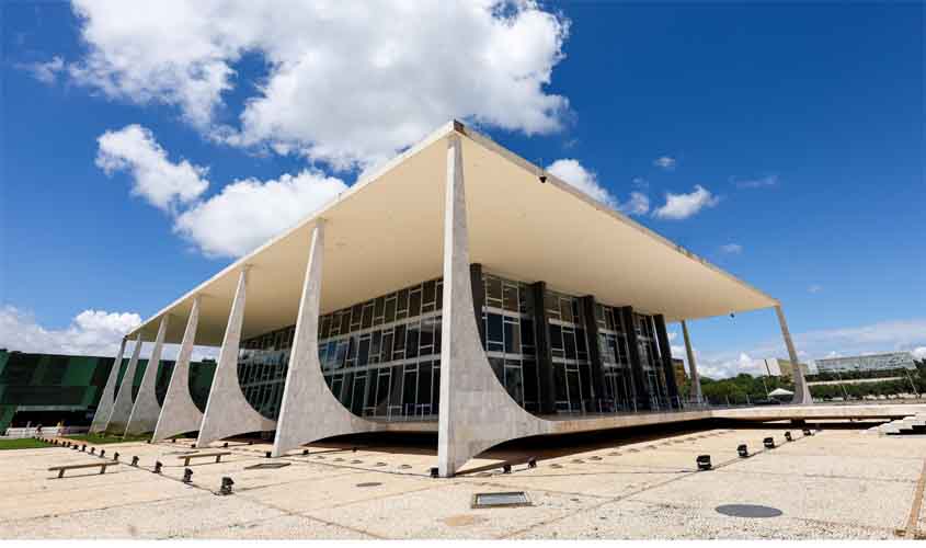 STF autoriza ex-deputado Daniel Silveira a deixar prisão para cirurgia no joelho