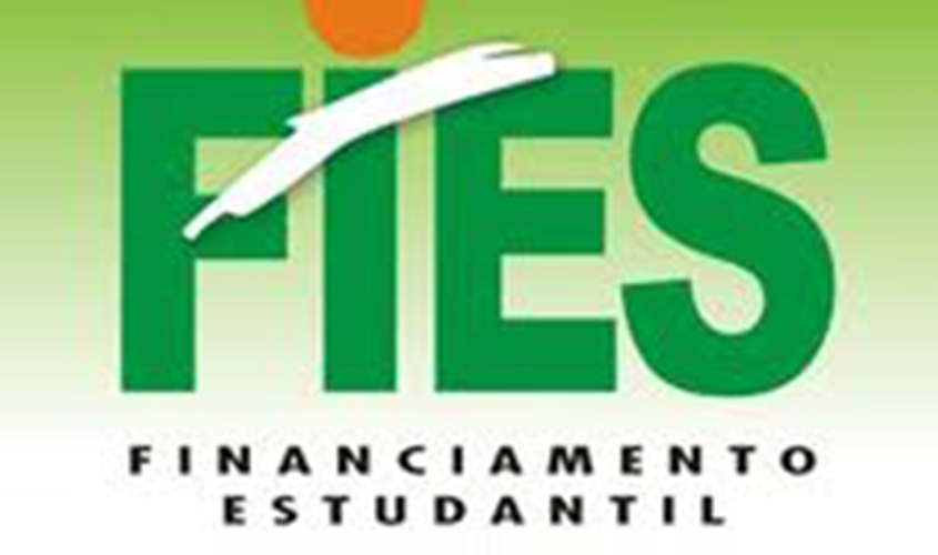 Aluno tem direito de ser transferido para outro curso universitário da mesma instituição de ensino mantendo financiamento estudantil