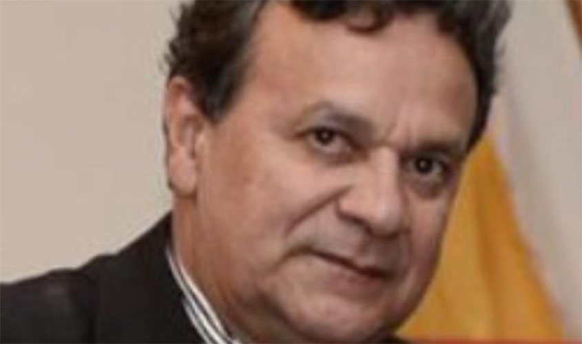 Resenha Política, por Robson Oliveira