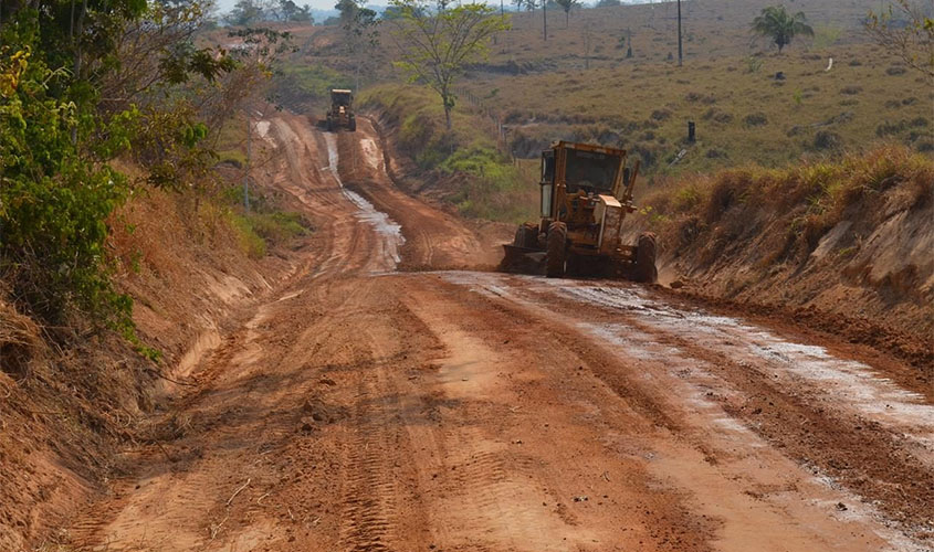DER conclui limpeza lateral e patrolamento nas rodovias 370 e 495 entre Parecis e Alto Alegre