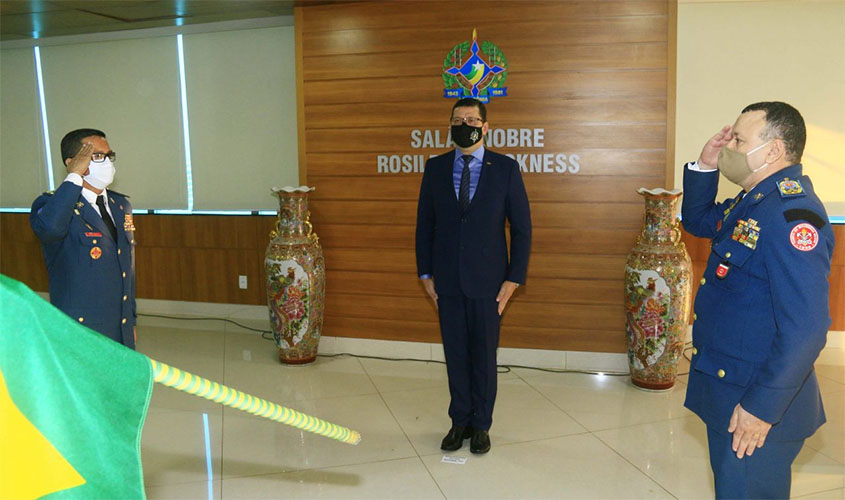 Com integração das forças de segurança, Governo realiza passagem de comando do Corpo de Bombeiros Militar