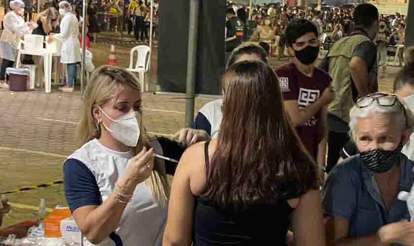 Somente no drive thru da quarta – feira, Ieda Chaves aplicou mais de 450 doses do imunizante contra Covid – 19