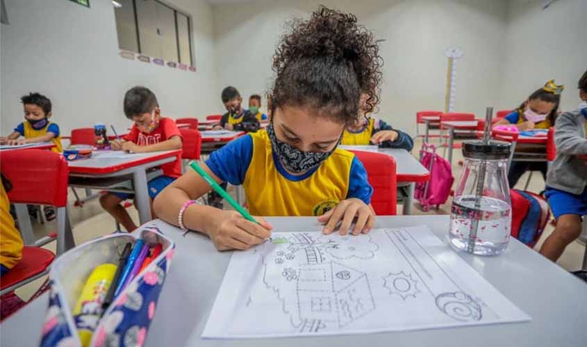 Lei que cria e implanta o Programa de Alfabetização na Idade Certa é sancionada