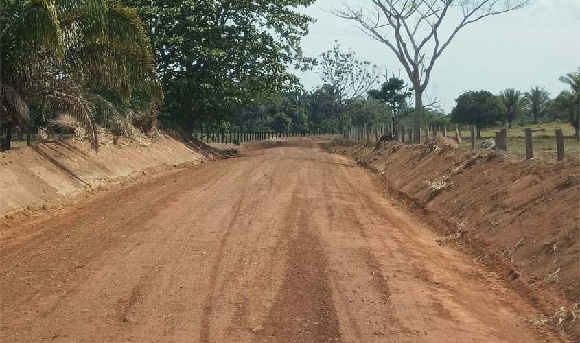 Prefeitura patrola 1.500 km de estradas rurais em 2026