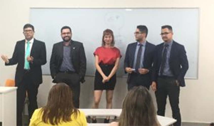 Jovem Advocacia apresenta sobre sistema OAB em faculdade de Direito