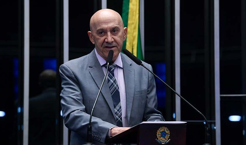 Confúcio defende investimentos na educação e ensino técnico contra evasão