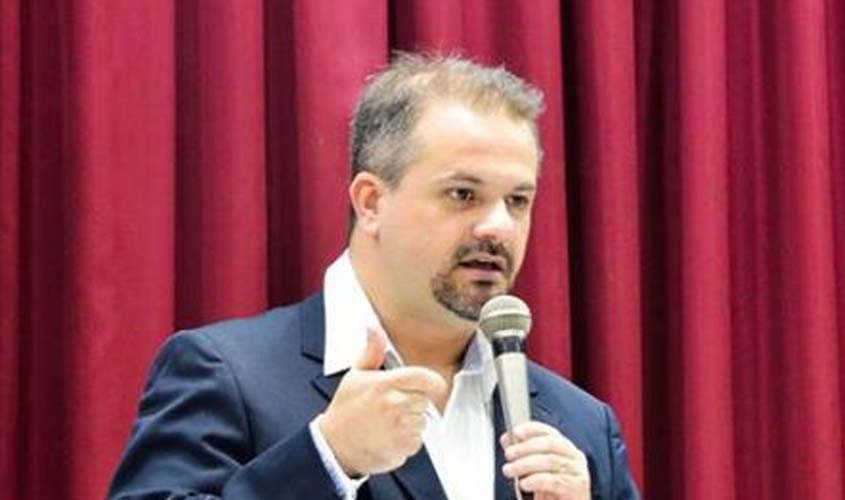  É só uma aventura de delegados irresponsáveis, que serão punidos pela santa lei do abuso de autoridade, diz juiz de Cacoal 