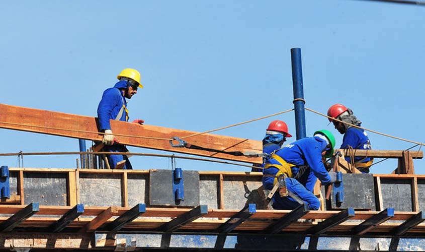Meta 9: ações para garantir boa condição de trabalho ao brasileiro