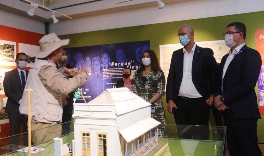 Embaixador de Israel conhece feitos de Marechal Rondon durante visita ao memorial em Porto Velho