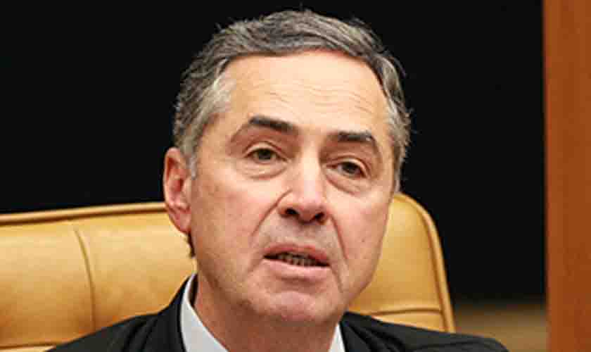 Barroso suspende decisão que mandou Twitter apagar posts de jornalista