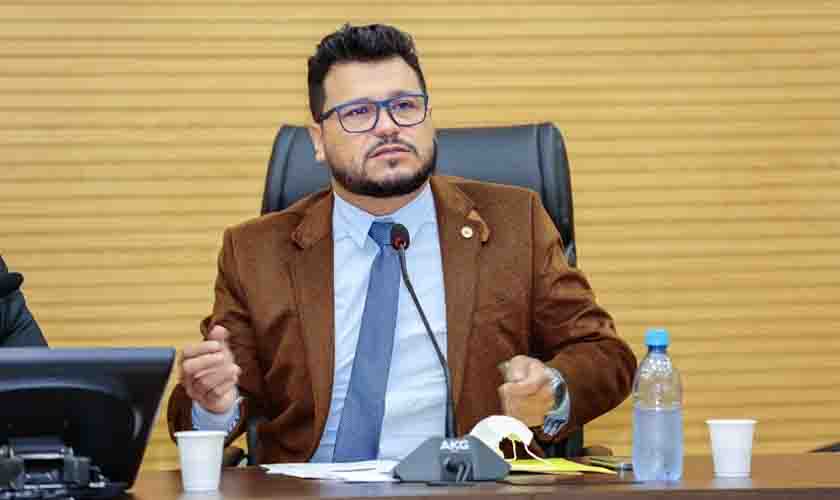 Marcelo Cruz propõe Audiência Pública para discutir implantação de energia elétrica na comunidade de Cavalcante no baixo madeira