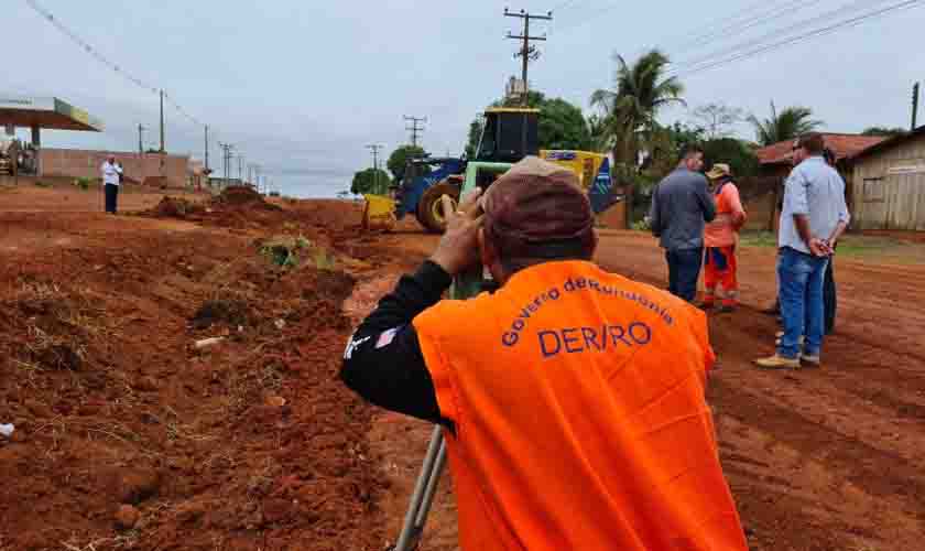 DER inicia obra de pavimentação asfáltica na RO-370 no perímetro urbano