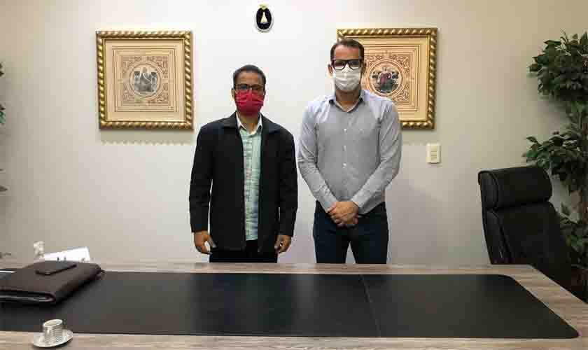 Escola do Legislativo e Assejus formatam parceria