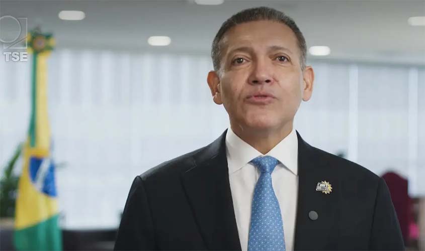 TSE nega denúncia de Flávio sobre fiscais na sala-cofre