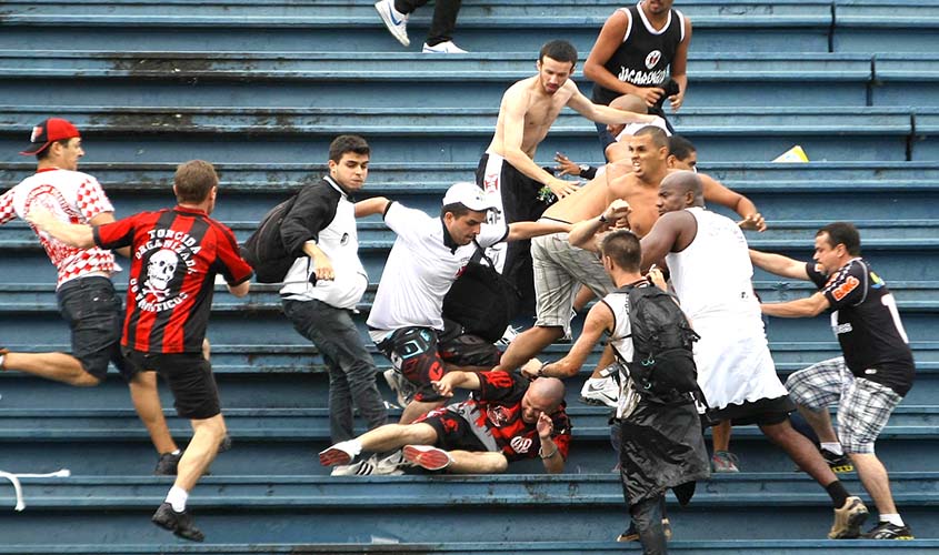 Estatuto do Torcedor passa a punir torcedores violentos com mais rigor