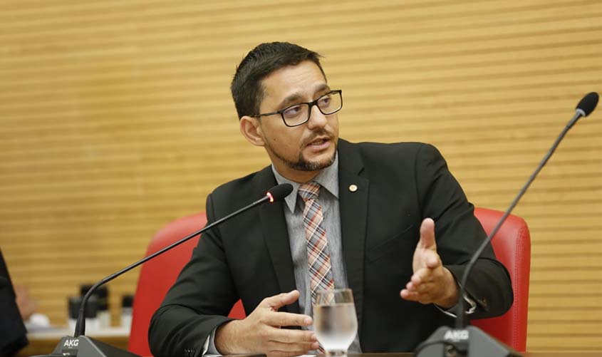 Deputado e vereador comemoram telefonia móvel no distrito de Nova Califórnia