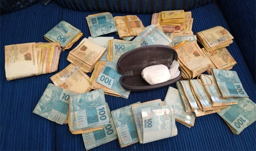 PF apreende cocaína e dinheiro no bairro Lagoinha