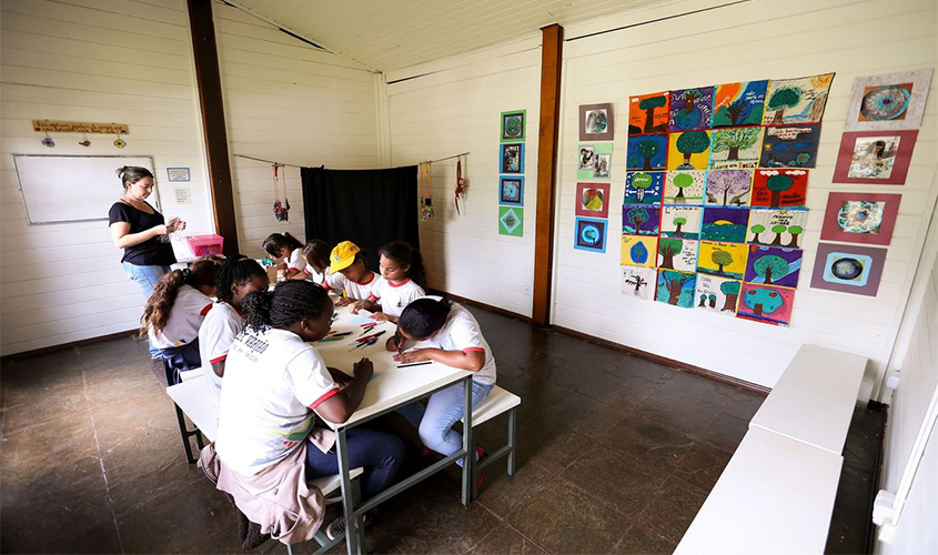 PF faz operação contra fraude na compra de merenda escolar em SP