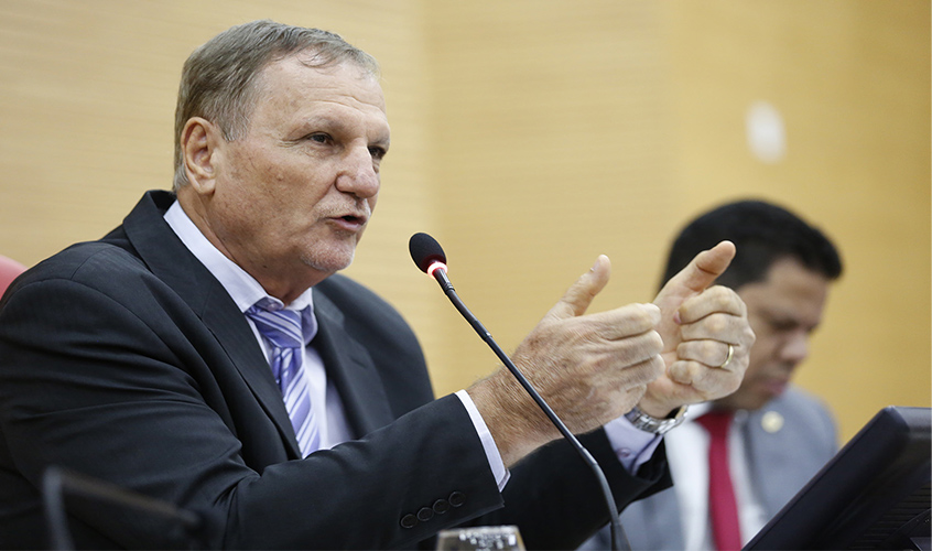 Lei de autoria do deputado Adelino Follador cria o mês de Enfrentamento à várias epidemias