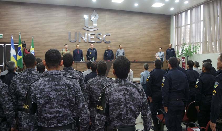 Formatura homenageia policiais militares do 4º Batalhão que se destacaram em 2019