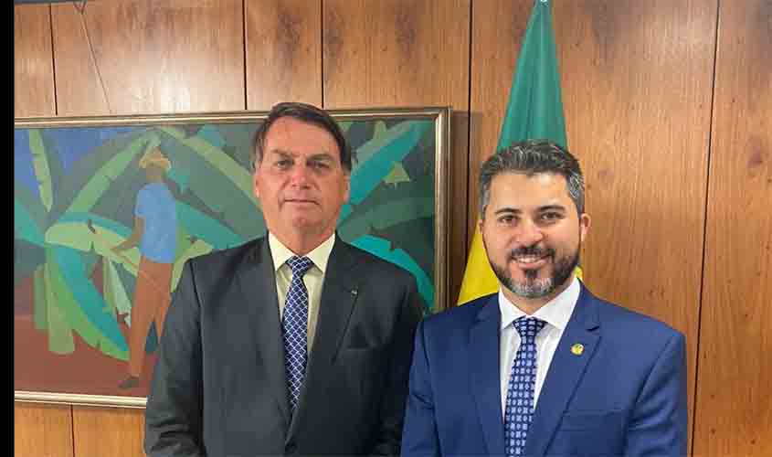 Marcos Rogério comemora assinatura de decreto que amplia a transposição dos servidores dos ex-territórios