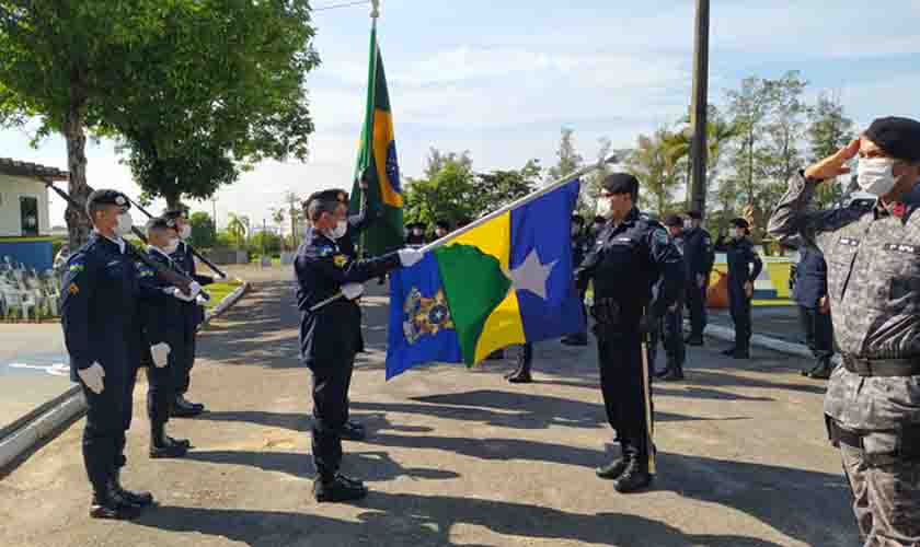 2º Batalhão realiza formatura alusiva ao 46º Aniversário da PMRO