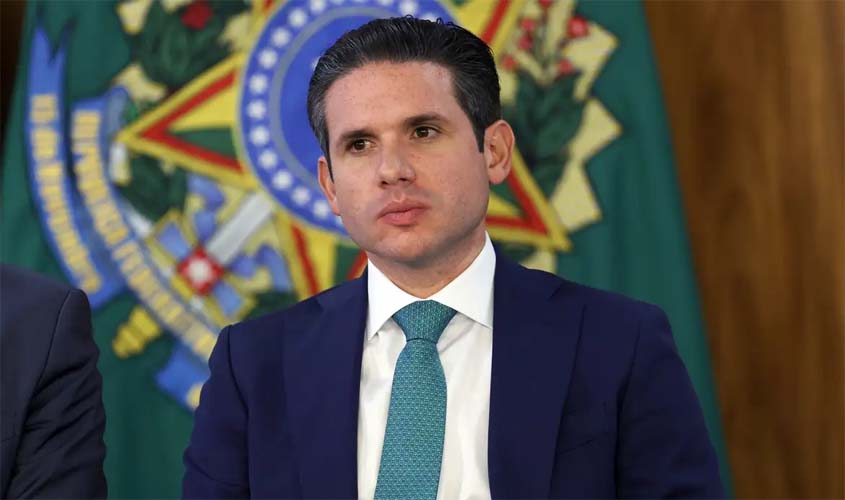 Motta barra voto de deputados no exterior 