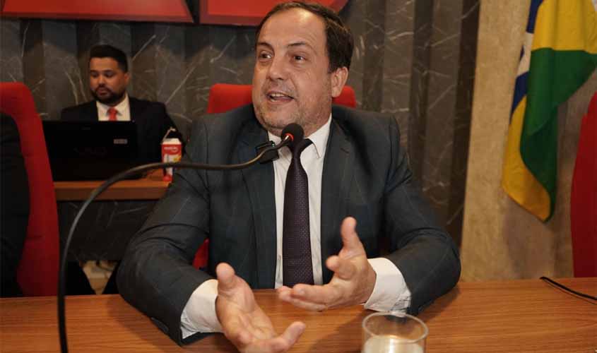 No Conselho Seccional, juiz Johnny Clemes fala sobre novo procedimento de audiências nos juizados especiais cíveis