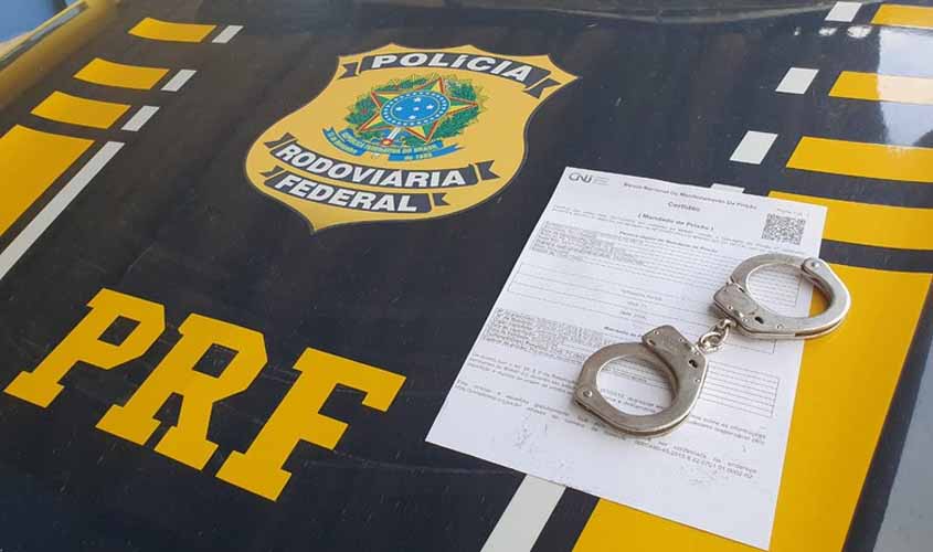 Em Porto Velho/RO, PRF cumpre mandado de prisão