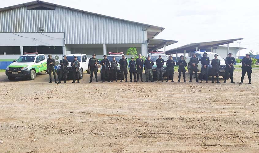 Operação de fiscalização ambiental apreende 12 dragas atuando de forma ilegal no Rio Madeira