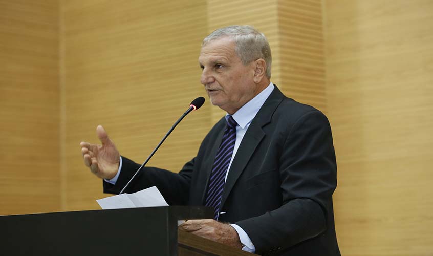 Deputado critica decisão da Sefin de multar pecuaristas que venderem carne com valor inferior à pauta