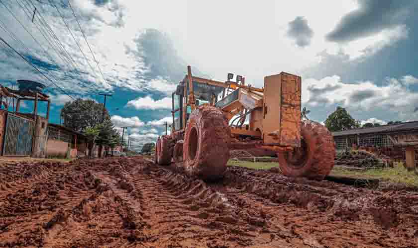 Obras de infraestrutura seguem nas ruas Itatiaia e Farrapos no bairro São Francisco