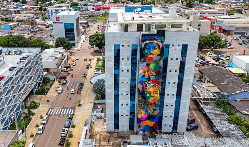Artista com obra no MPRO recebe reconhecimento internacional