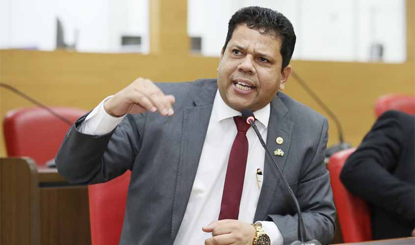 Jair Montes pede acordo para acabar com intervenção nos presídios