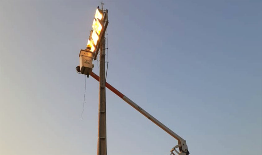 Prefeitura recupera iluminação de campos de futebol