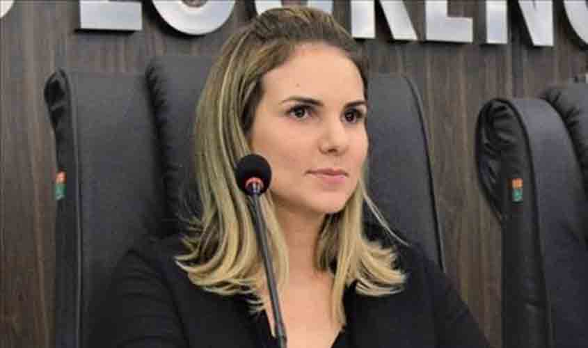 PREFEITA FECHA ARIQUEMES PARA DIMINUIR A FORÇA DA DOENÇA