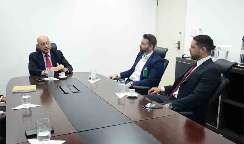 TRT-14 e AGU reforçam parceria em encontro institucional