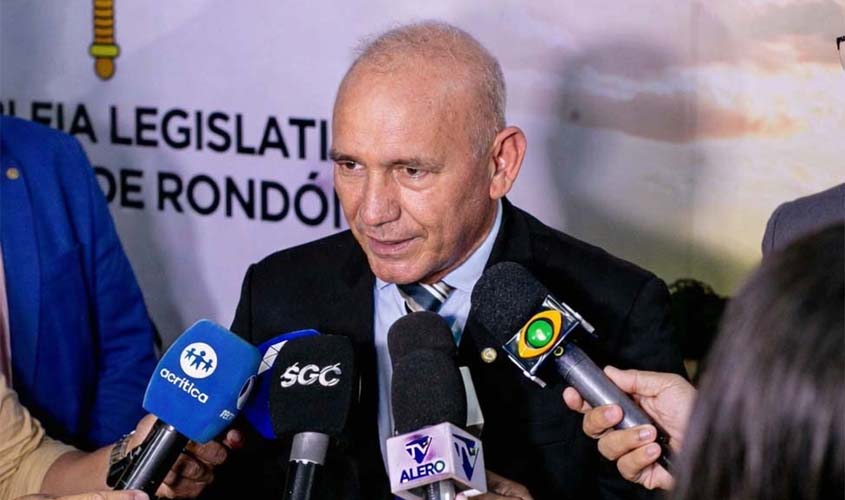 Equipe jurídica do deputado Ezequiel Neiva esclarece processo e garante que o parlamentar não está inelegível