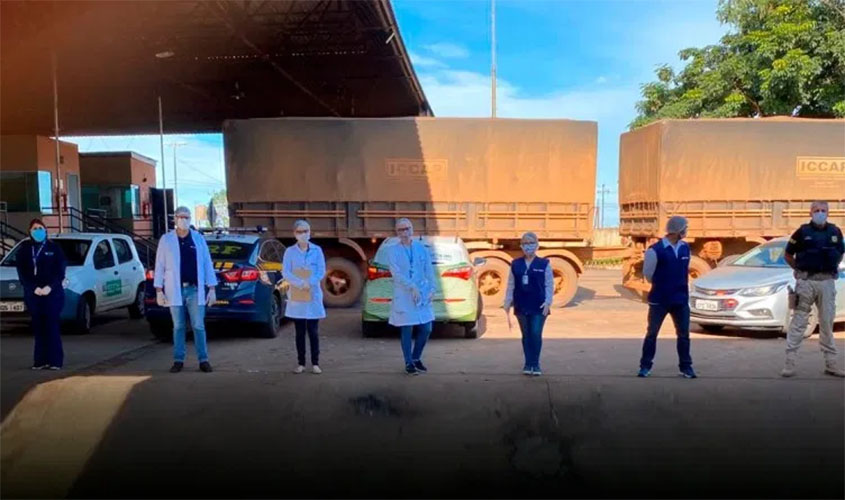 PRF compõe equipe de voluntários em apoio a caminhoneiros