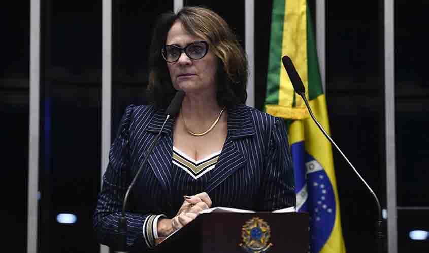 Damares Alves diz que 'golpe' ocorreu durante impeachment de Dilma