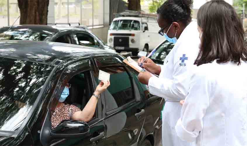 Senado aprova vacinação obrigatória em fins de semana e feriados