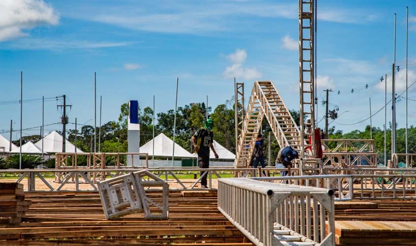 Instalações de estruturas começam a dar forma à 10ª edição da Rondônia Rural Show