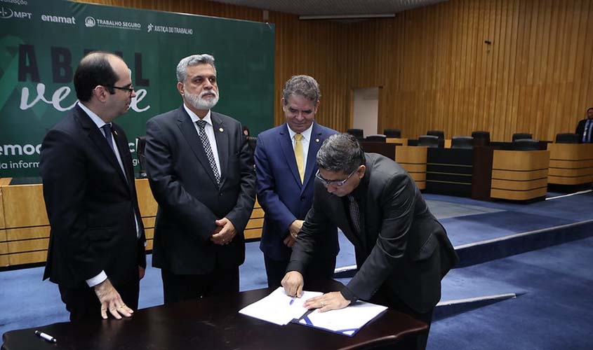 TRT-14 e TST assinam Acordo de Cooperação para saúde e segurança no trabalho