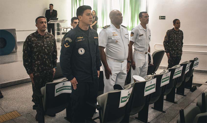 Alero homenageia militares das Forças Armadas em Guajará-Mirim