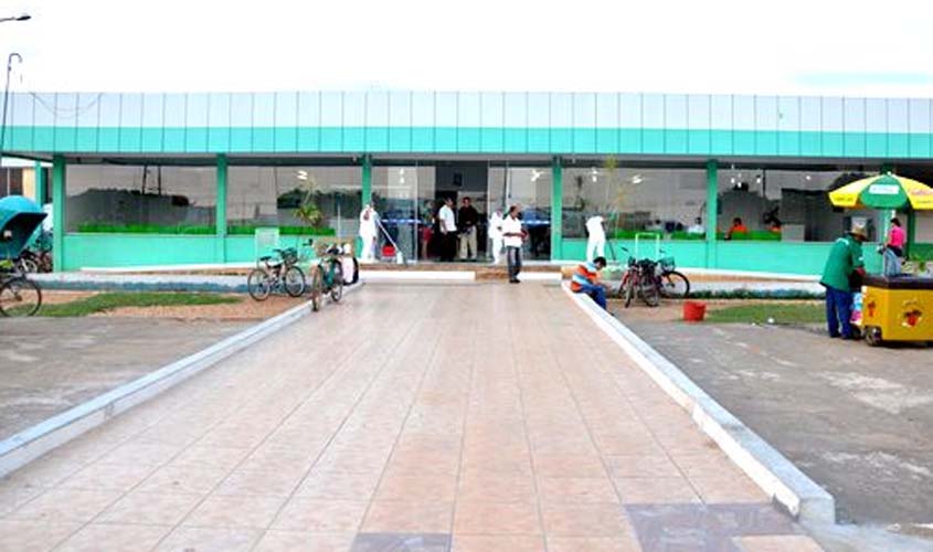 Dupla em moto persegue e mata homem com vários tiros