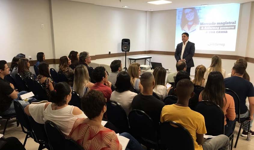 Importância da farmácia magistral para a saúde pública é destacada em evento realizado em Porto Velho