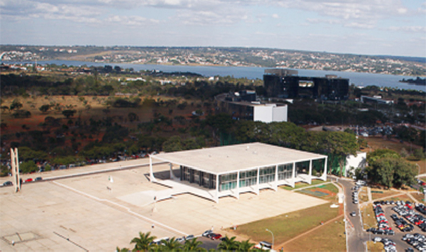 Ações sobre WhatsApp e Marco Civil da Internet estão na pauta desta quarta-feira (27)