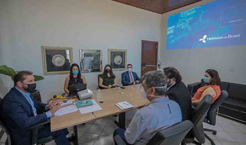 Multinacional apresenta ao prefeito projeto de construção do porto graneleiro de Porto Velho