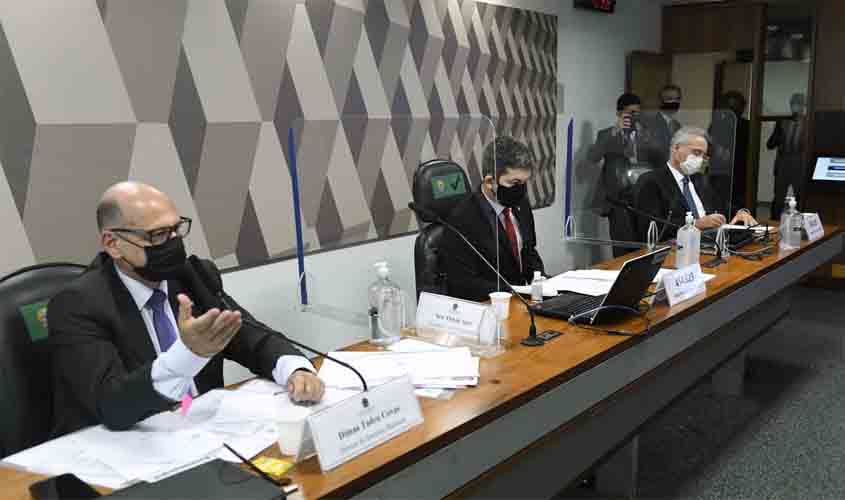 CPI: atraso na 2ª dose não invalida esquema vacinal, diz Dimas Covas